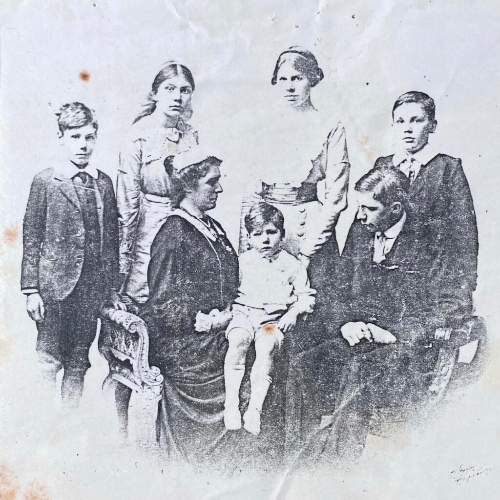 Mary Wordsworth & her six children