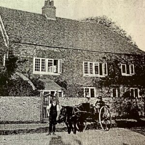 Eleanor and Agnes Warre outside the Old Parsonage at Harnham